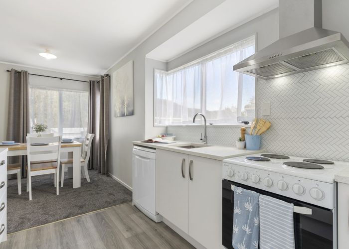  at 2/27 Jutland Road, Hauraki, Auckland