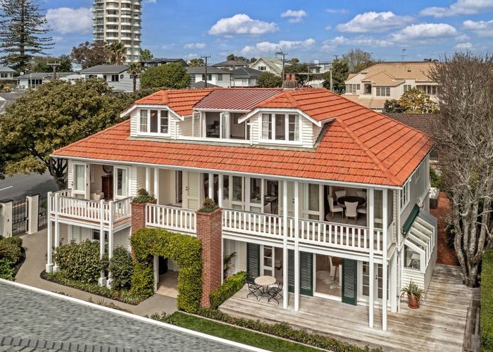  at 102A Kitchener Road, Milford, Auckland