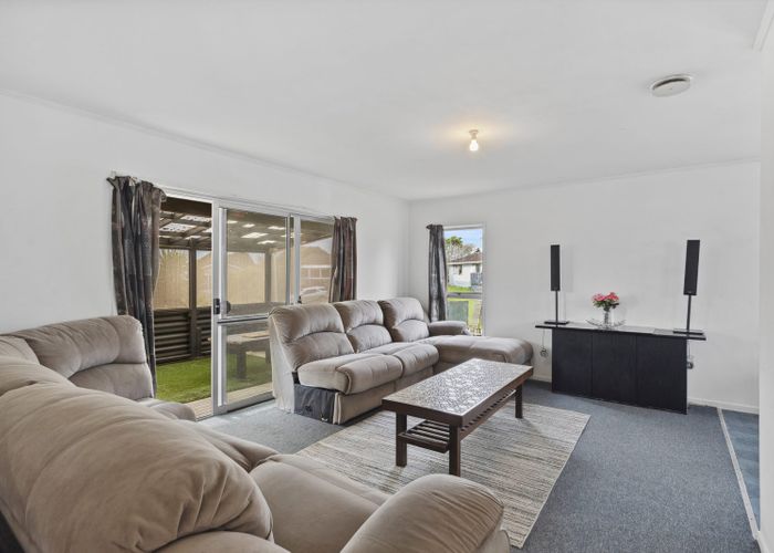  at 2 Trounson Avenue, Clendon Park, Auckland
