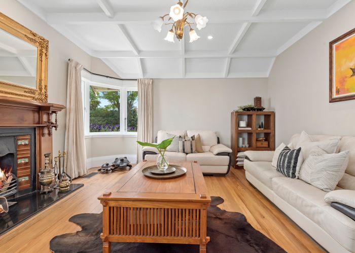  at 16 Bridge View Road, Birkenhead, Auckland