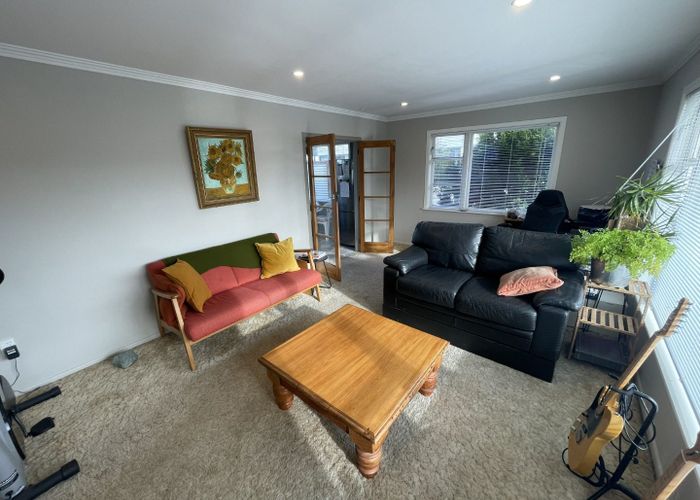  at 35 Pokohiwi Road, Normandale, Lower Hutt, Wellington