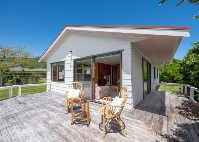  at 16 Irwin Place, Kinloch, Taupō