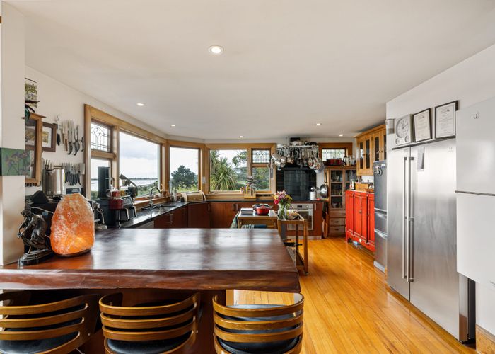  at 14 Mccormacks Bay Road, Mount Pleasant, Christchurch City, Canterbury