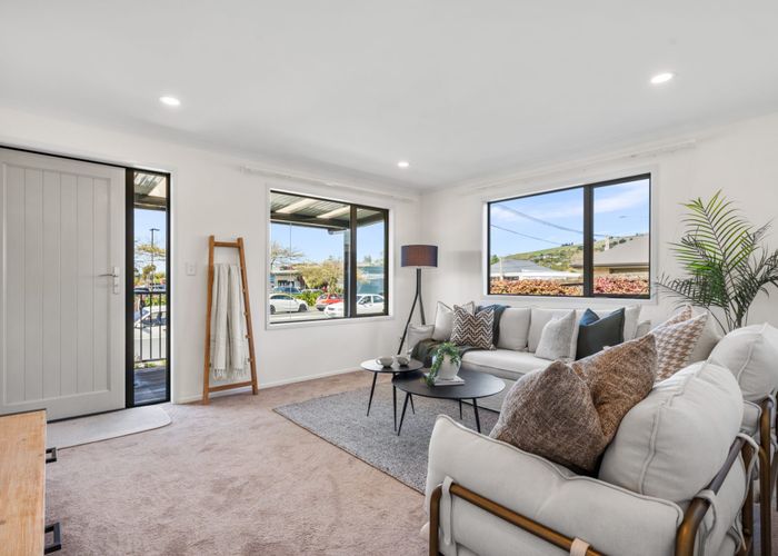  at 2/99 Wilsons Road South, Saint Martins, Christchurch