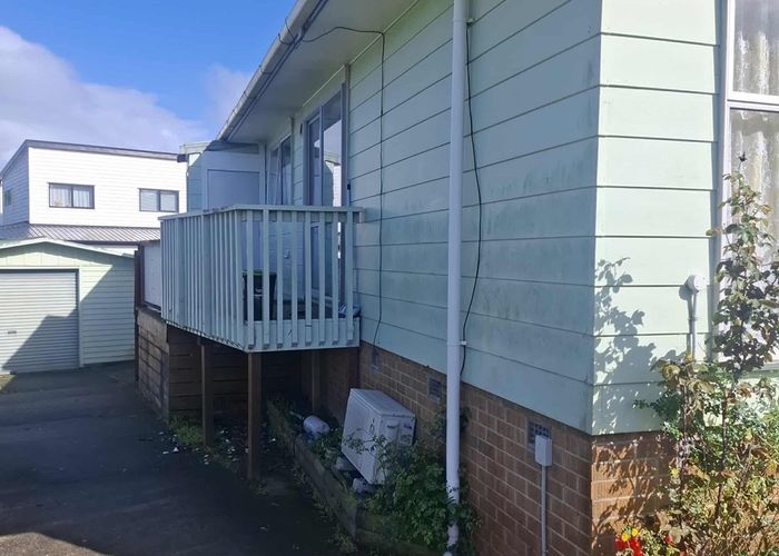  at Sunnynook, North Shore City, Auckland