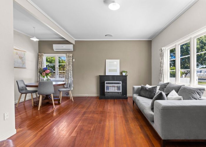  at 28 Galloway Street, Hamilton East, Hamilton