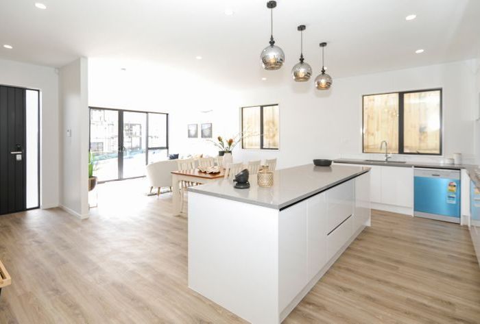  at 124 Thomas Road, Flat Bush, Manukau City, Auckland