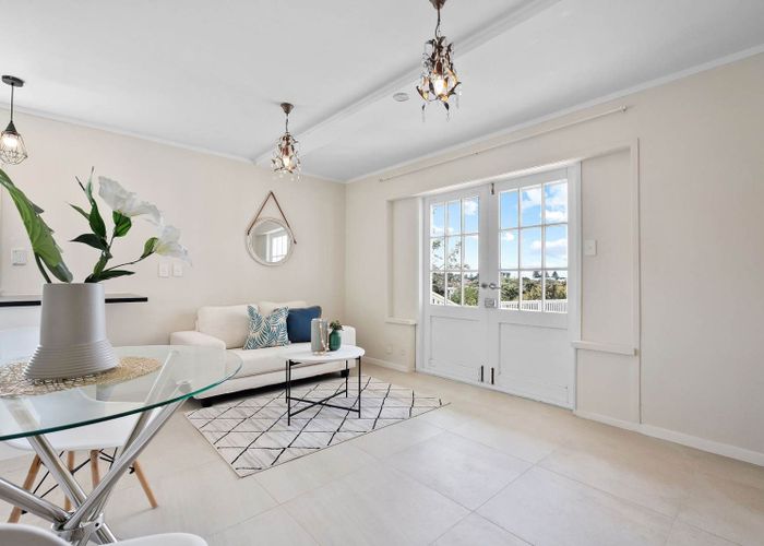  at 12 Glencoe Road, Browns Bay, North Shore City, Auckland