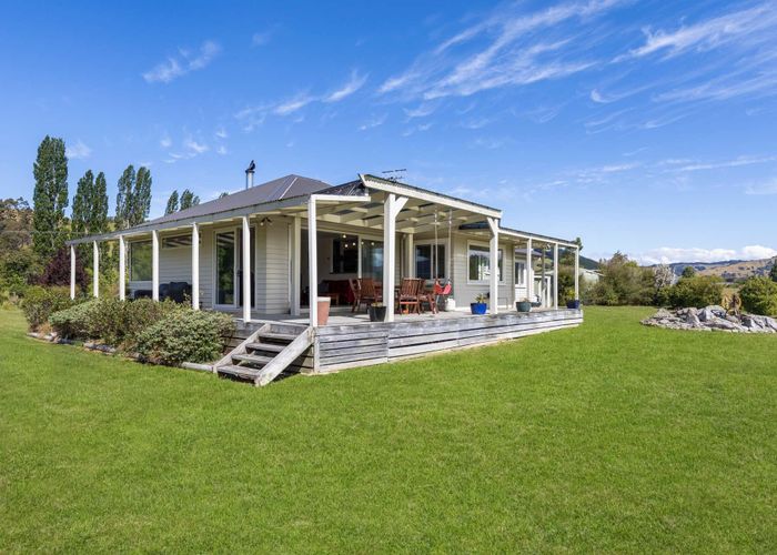  at 82 Thorn Road, Dovedale, Wakefield 