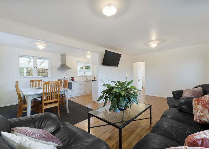  at 21 Arlette Place, Massey, Waitakere City, Auckland