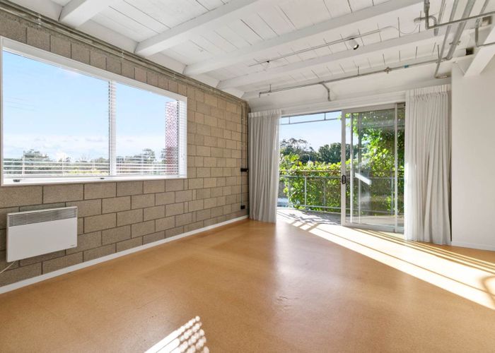  at 26 Aroha Avenue, Sandringham, Auckland City, Auckland