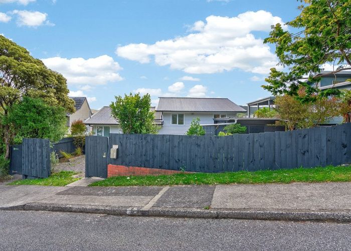  at 27 Kingsley Street, Stokes Valley, Lower Hutt, Wellington