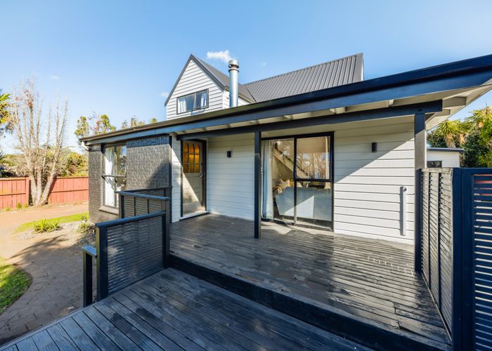  at 5 Carlinka Place, Conifer Grove, Papakura, Auckland