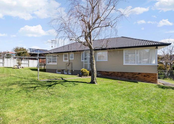  at 15 Hibiscus Place, Hillsborough, Auckland City, Auckland