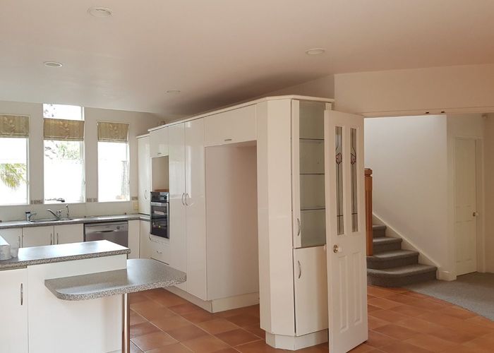  at 5 Kenmure Avenue, Forrest Hill, North Shore City, Auckland