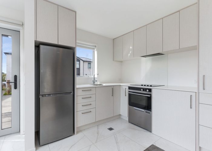  at 4/24 Kelwyn Road, Kelston, Waitakere City, Auckland