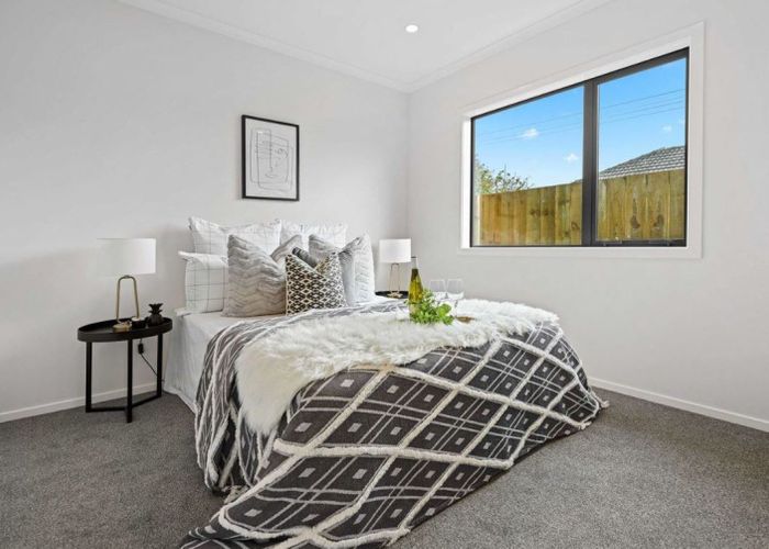  at 2/48 Heath Street, St Andrews, Hamilton