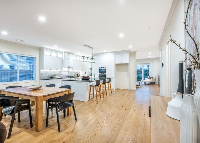 Free property data for 36 Headland Drive, Long Bay, Auckland homes.co.nz