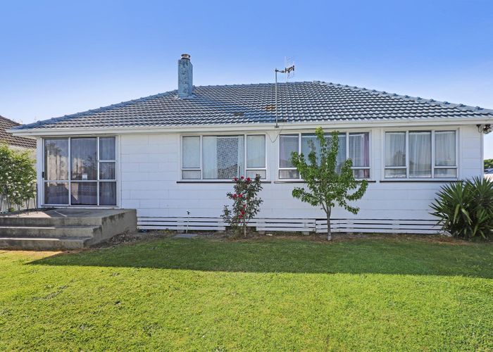  at 1033 Hood Street, Mayfair, Hastings