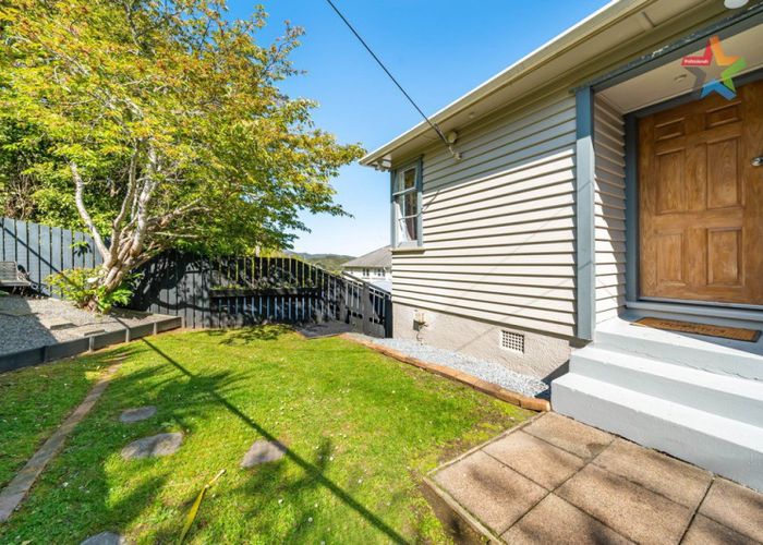  at 3 Montgomery Avenue, Karori, Wellington