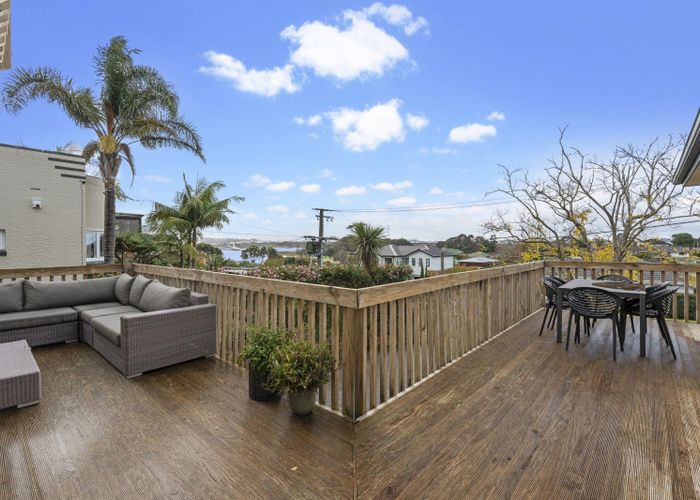  at 14 Woodward Avenue, Mangere Bridge, Auckland