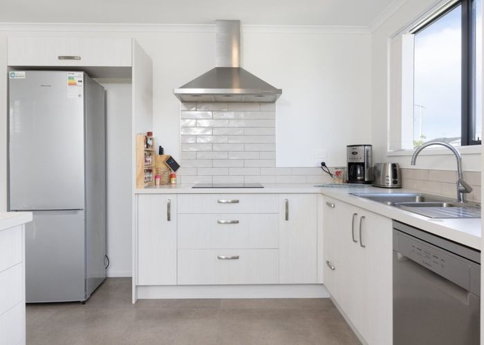  at 33 Taffe Crescent, Pyes Pa, Tauranga, Bay Of Plenty