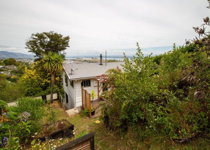  at 2/104 Tosswill Road, Tahunanui, Nelson, Nelson / Tasman