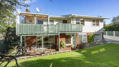  at 10 Hilling Street, Titirangi, Auckland