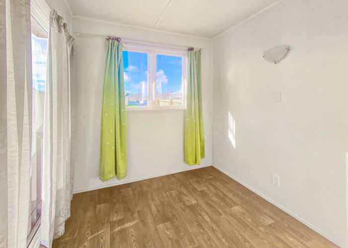  at 118 Rathgar Rd, Henderson, Waitakere City, Auckland