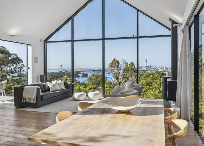  at 22 Bridge View Road, Birkenhead, Auckland