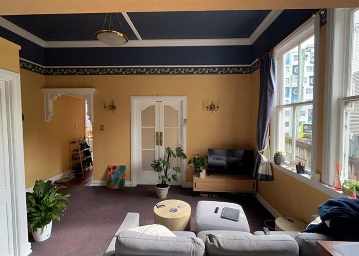  at 15 Nairn Street (Upper flat), Mount Cook, Wellington, Wellington