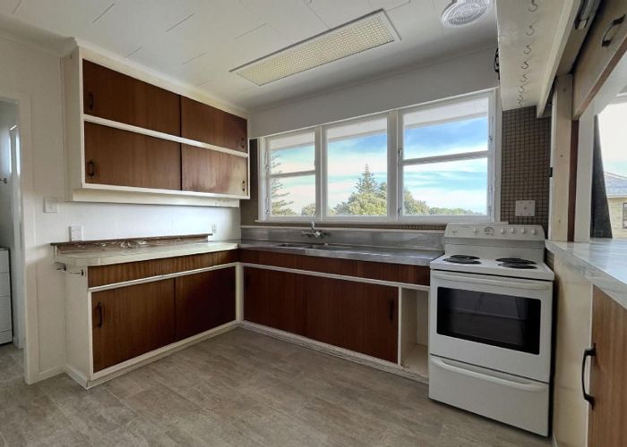 at 235 Manly Street, Paraparaumu Beach, Paraparaumu