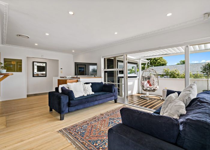  at 98 Gowing Drive, Meadowbank, Auckland