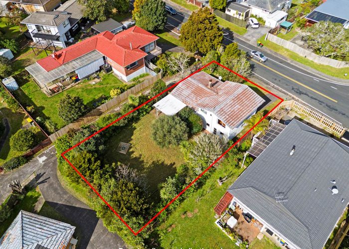  at 15 Zita Maria Drive, Massey, Waitakere City, Auckland