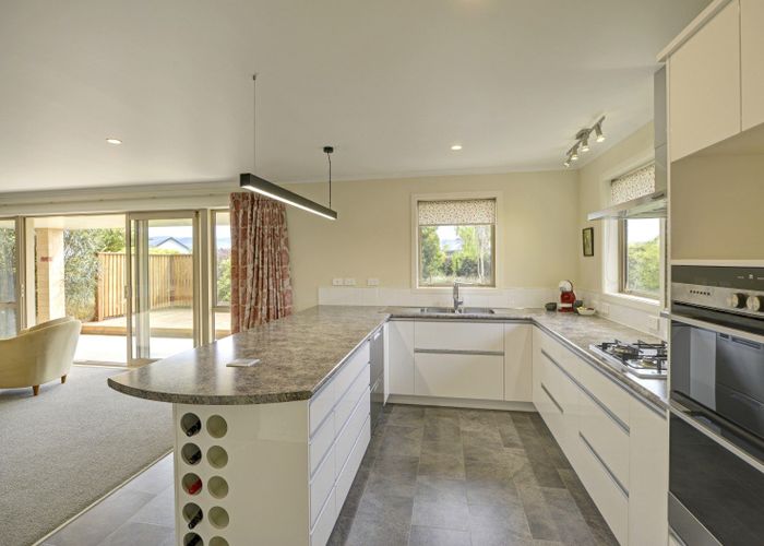  at 24 Mill Grove, Clareville, Carterton