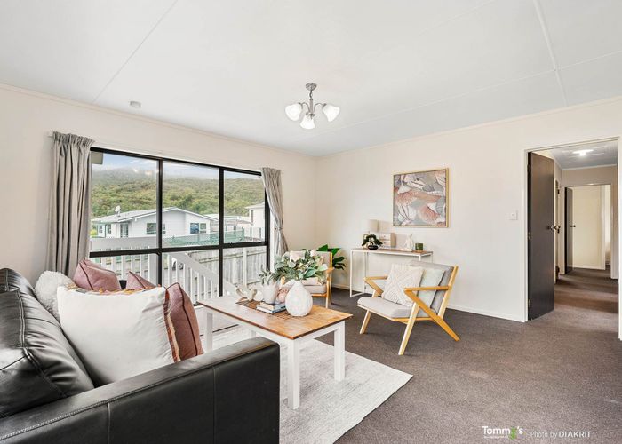  at 32 Nassau Avenue, Grenada North, Wellington
