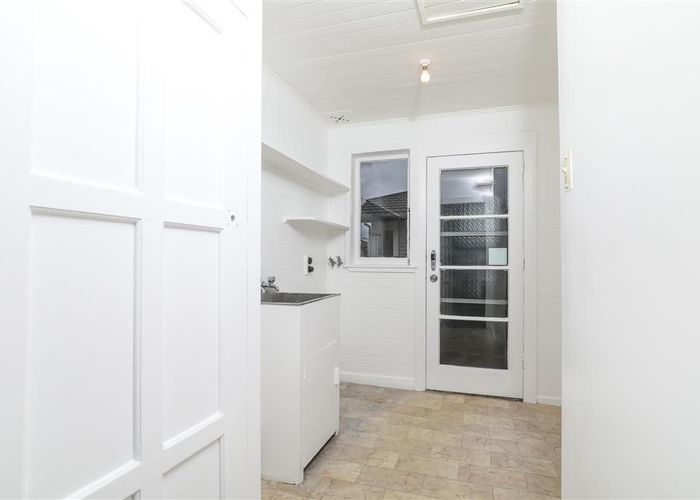  at 1B/268 Meola Rd, Point Chevalier, Auckland City, Auckland