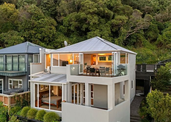  at 90B Awa Road, Seatoun, Wellington, Wellington