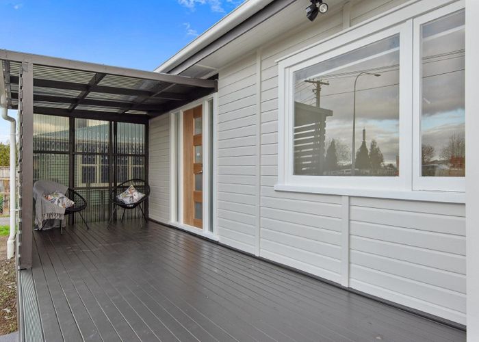  at 389 Dey Street, Hamilton East, Hamilton
