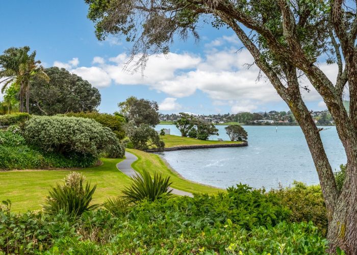  at 16A Oleander Point, Farm Cove, Manukau City, Auckland
