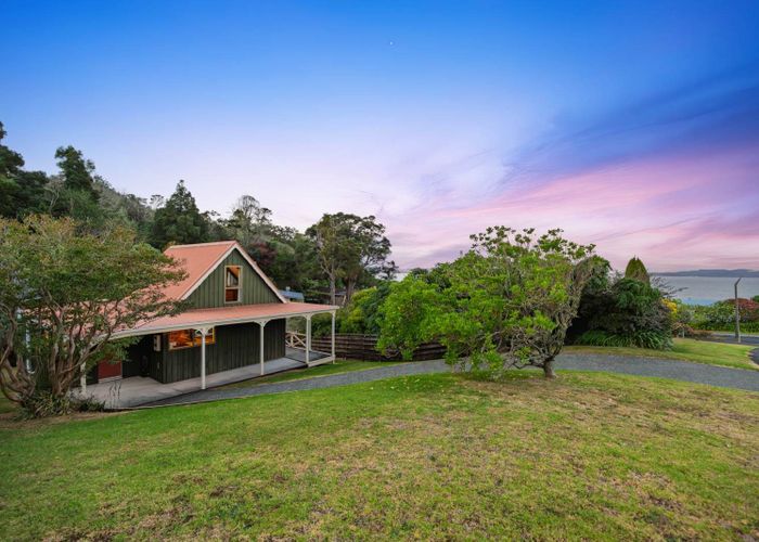  at 21 Mariners Grove, Algies Bay