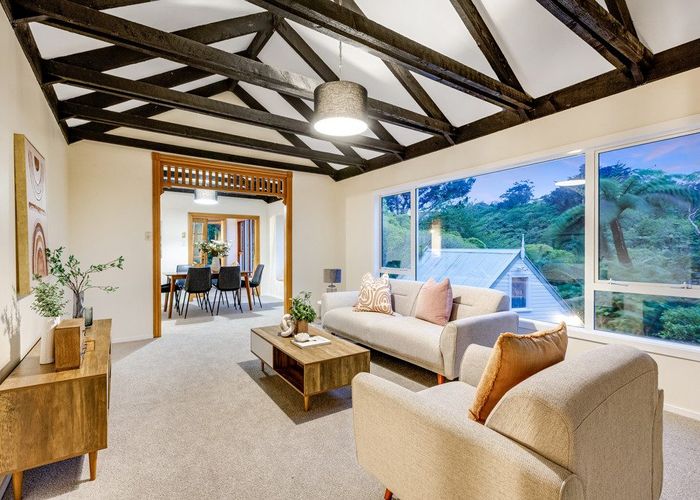  at 102a Miromiro Road, Normandale, Lower Hutt, Wellington