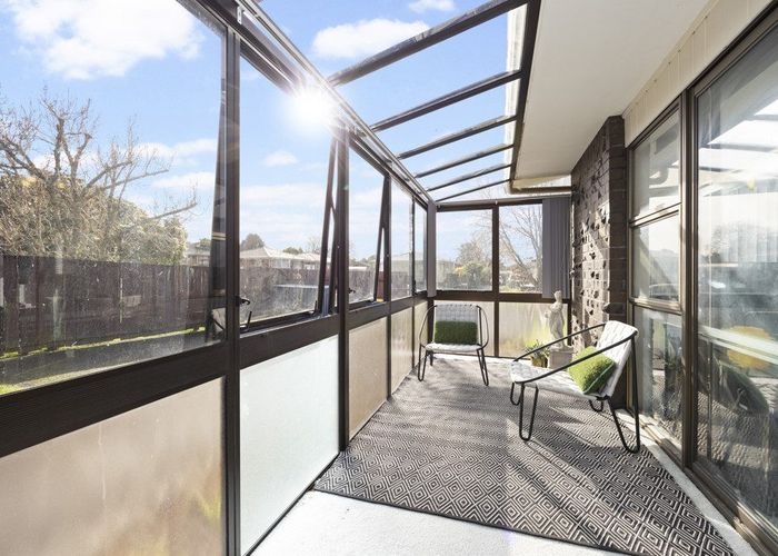  at 1/8 Mannering Place, Hillcrest, North Shore City, Auckland