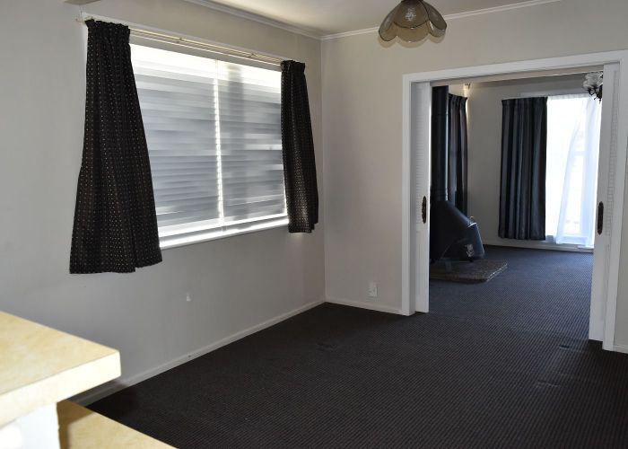  at 99 Hendry Avenue, Hillsborough, Auckland