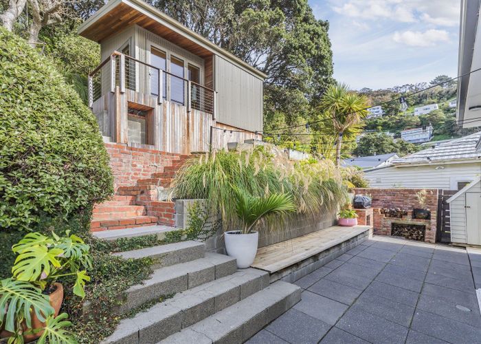  at 118 Sutherland Road, Melrose, Wellington, Wellington