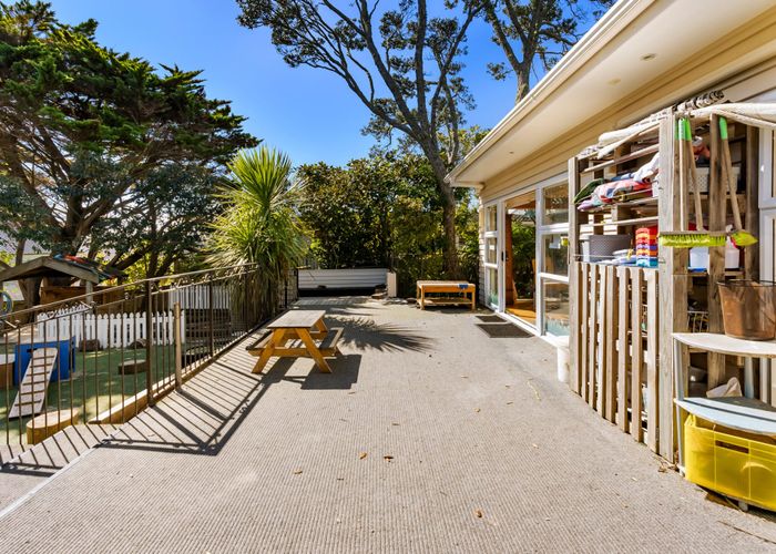  at 6 Folkestone Street, Murrays Bay, North Shore City, Auckland