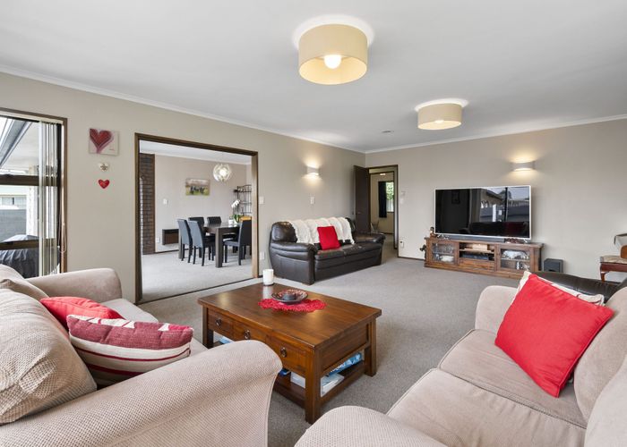  at 27 Humphries Place, Awapuni, Palmerston North