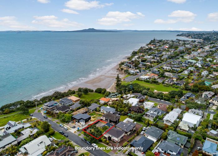  at 37A Hyde Road, Rothesay Bay, Auckland