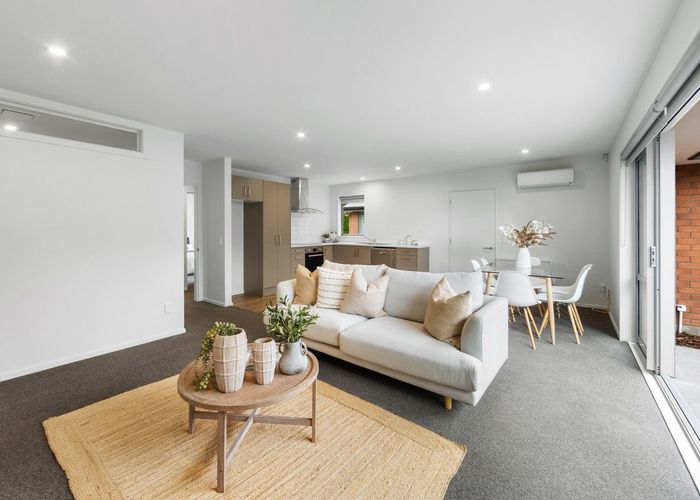  at 2/395 Armagh Street, Linwood, Christchurch City, Canterbury