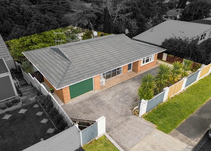 at 137 Hutchinsons Road, Bucklands Beach, Manukau City, Auckland